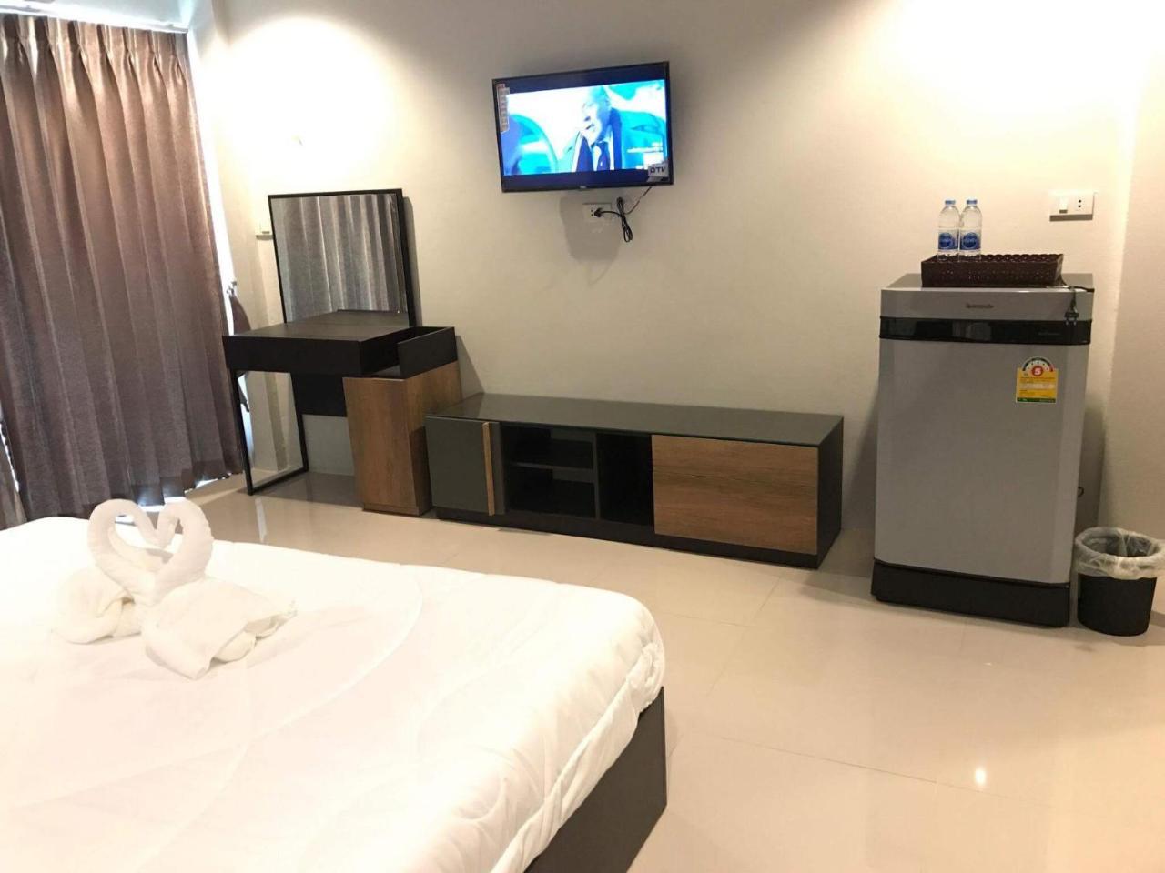 Supachai Inn Ban ba Ngan Bagian luar foto